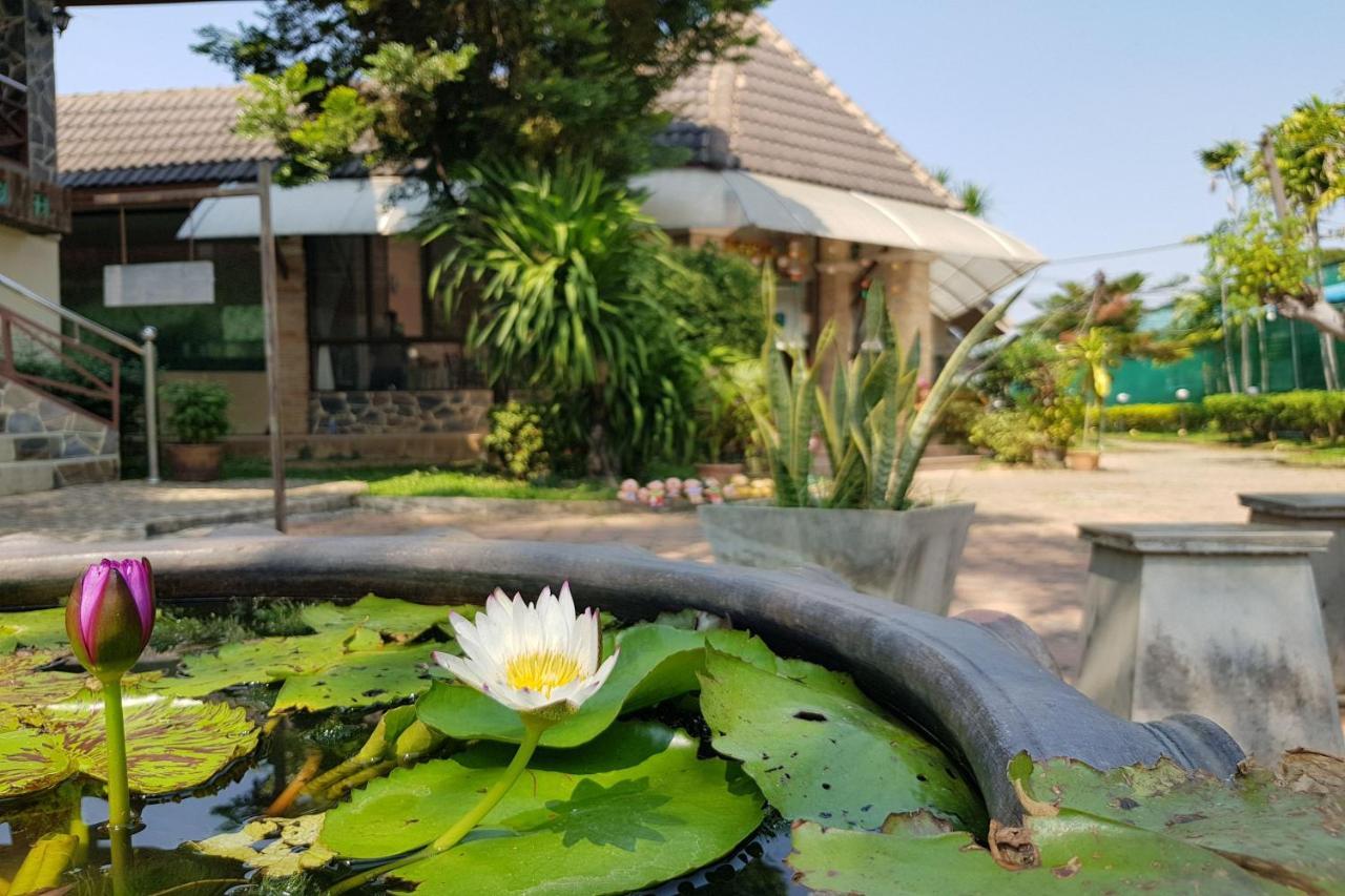 Talekaew Resort Sha Phitsanulok Esterno foto